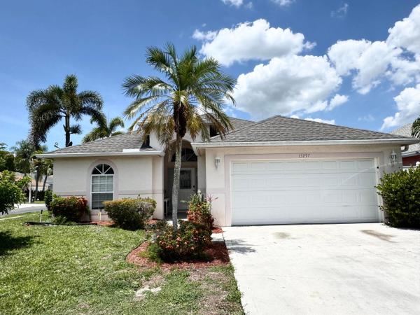 Emerald Forest Of Wellington, 13297 Emerald View Ct, Wellington, Florida 33414, image 3