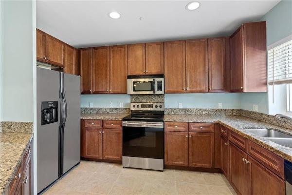 Harbor Vista Townhomes, 708 SE 15th St #3, Fort Lauderdale, Florida 33316, image 2