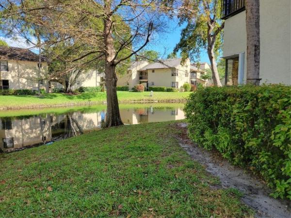 3559 Cocoplum Cir #3480, Coconut Creek, Florida 33063, image 2