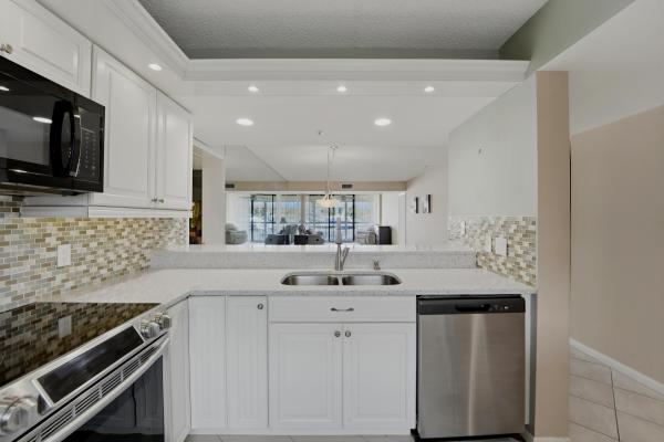 The Marina At The Bluffs, 2601 Marina Isle Way #204, Jupiter, Florida 33477, image 2