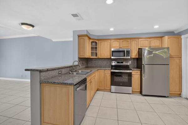 San Sebastian, 1603 Barcelona Way #3-32, Weston, Florida 33327, image 3