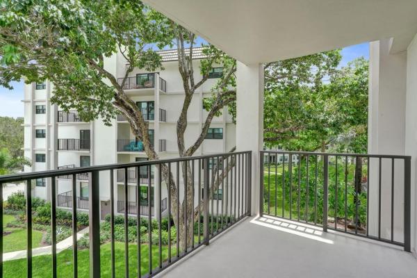 River Reach, 1000 River Reach Dr #321, Fort Lauderdale, Florida 33315, image 2