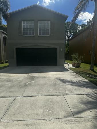 Pine Hollow Estates, 4140 Pine Hollow Cir, Greenacres, Florida 33463, image 2