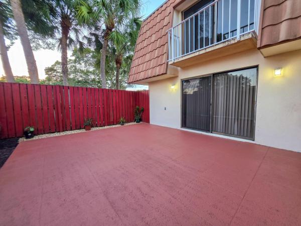 Waterside Luxury Townhomes, 832 Blue Ridge Cir, West Palm Beach, Florida 33409, image 3