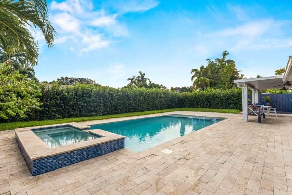 North Corals, 1310 NE 46th St, Oakland Park, Florida 33334, image 3