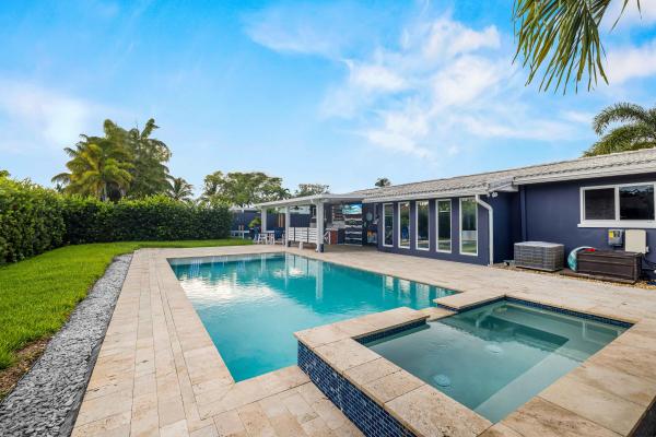 North Corals, 1310 NE 46th St, Oakland Park, Florida 33334, image 2