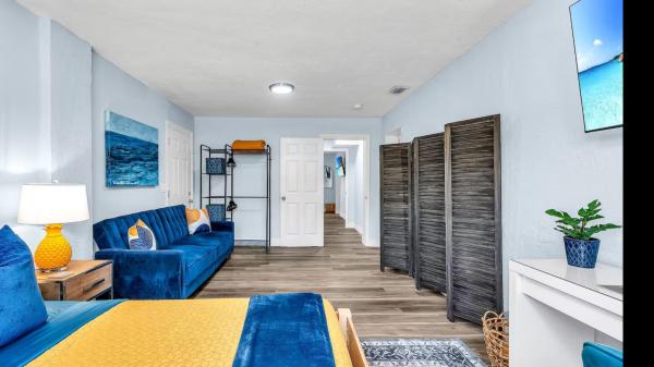 Lakeview Park, 138 E 22nd Ct, Riviera Beach, Florida 33404, image 2