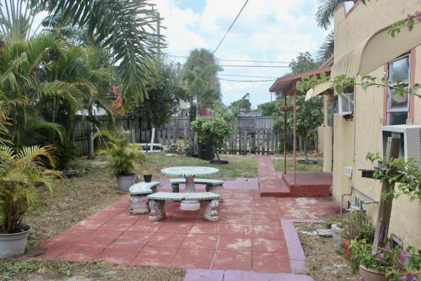 Lake Worth Town, 519 N J St #1, Lake Worth Beach, Florida 33460, image 1