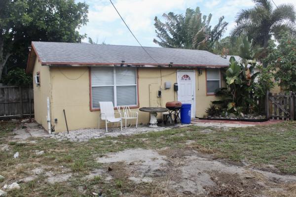 Lake Worth Town, 519 N J St #1, Lake Worth Beach, Florida 33460, image 2