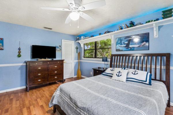 North Palm Beach No HOA, 2101 N Palm Cir, North Palm Beach, Florida 33408, image 3
