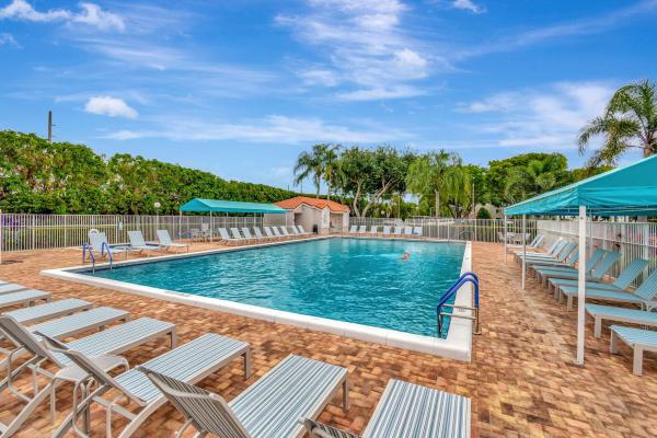 Huntington Pointe, 14096 Huntington Pointe Dr #309, Delray Beach, Florida 33484, image 2