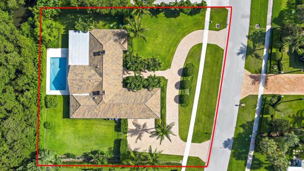 Hidden Key, 11785 Lake Shore Pl, North Palm Beach, Florida 33408, image 2