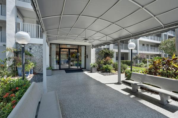 Palm-Aire Country Club 10, 4015 W Palm Aire Dr #704, Pompano Beach, Florida 33069, image 1