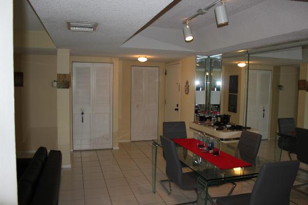 International Village At Inverrary, 3660 Inverrary Dr #3V, Lauderhill, Florida 33319, image 1