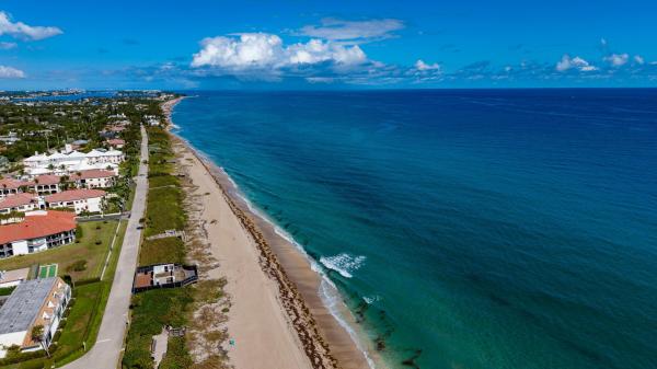 Ocean Breeze Townhomes, 9 Adams Rd, Ocean Ridge, Florida 33435, image 2