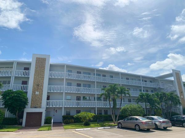 1040 Newport H, Deerfield Beach, Florida 33442, image 1