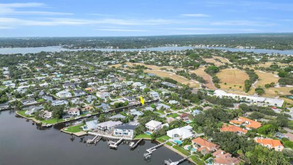 Country Club Point, 16 Country Club Cir, Tequesta, Florida 33469, image 2