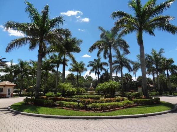 260 Crestwood Cir #102, Royal Palm Beach, Florida 33411, image 2