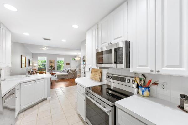 Charleston Court At Abacoa, 332 Legare Ct, Jupiter, Florida 33458, image 1