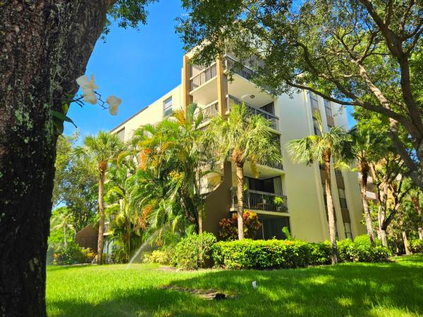 Lavers Resort & Racquet Club, 955 Egret Cir #501, Delray Beach, Florida 33444, image 2