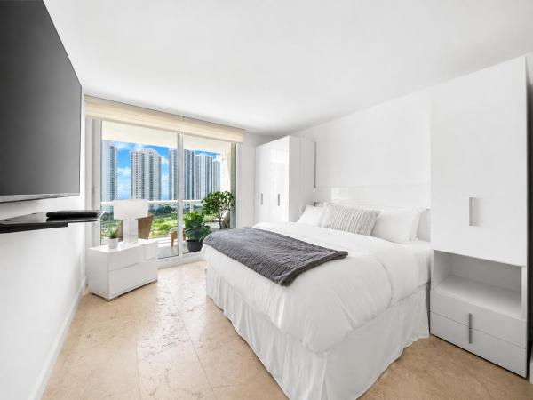 Oceania 5, 16500 Collins Ave #1751, Sunny Isles Beach, Florida 33160, image 1