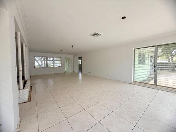 Yacht Harbor Manor, 1281 Morse Blvd, Riviera Beach, Florida 33404, image 2