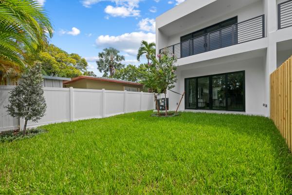 Villa Tria Doma, 1131 NE 12th Ave, Fort Lauderdale, Florida 33304, image 2