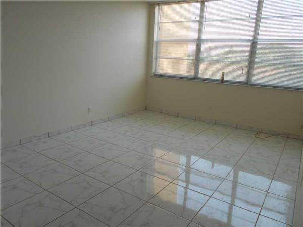 Watergate, 2731 Taft St #309, Hollywood, Florida 33020, image 3