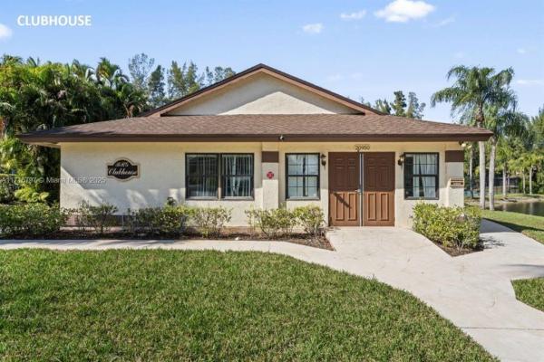 Boca Ridge Glen, 20929 Boca Ridge Dr W, Boca Raton, Florida 33428, image 2
