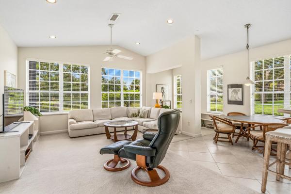 Meadowood Golf & Tennis Club, 9403 Pinebark Ct, Fort Pierce, Florida 34951, image 2