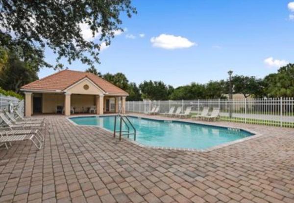 9114 Villa Palma Ln, Palm Beach Gardens, Florida 33418, image 2