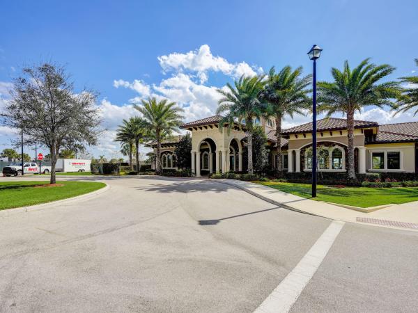 837 SE Courances Dr, Port St. Lucie, Florida 34984, image 3