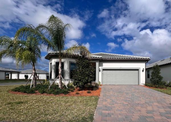 837 SE Courances Dr, Port St. Lucie, Florida 34984, image 2