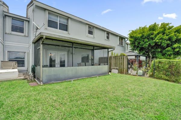 Les Chateaux, 4737 Grapevine Way, Davie, Florida 33331, image 2