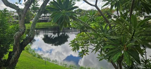 Discovery Pointe, 2262 Discovery Cir W, Deerfield Beach, Florida 33442, image 2