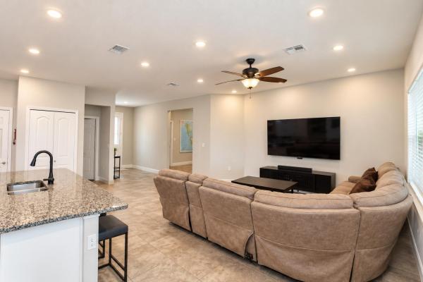 Hidden Oaks, 1013 SW Eureka Ave, Port St. Lucie, Florida 34953, image 1