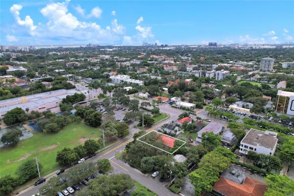 Davis, 17 NE 9th Ave, Fort Lauderdale, Florida 33301, image 1