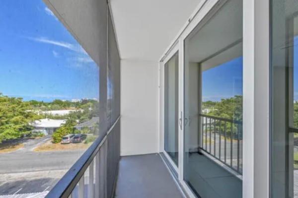 Coral Ridge East, 4501 NE 21st Ave #412, Fort Lauderdale, Florida 33308, image 2