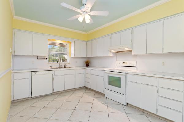 The Woodlands, 6207 Jacaranda Cir, Tamarac, Florida 33319, image 2