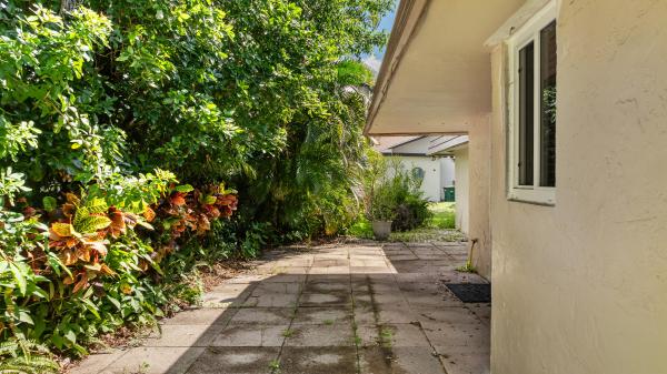 The Woodlands, 6207 Jacaranda Cir, Tamarac, Florida 33319, image 3