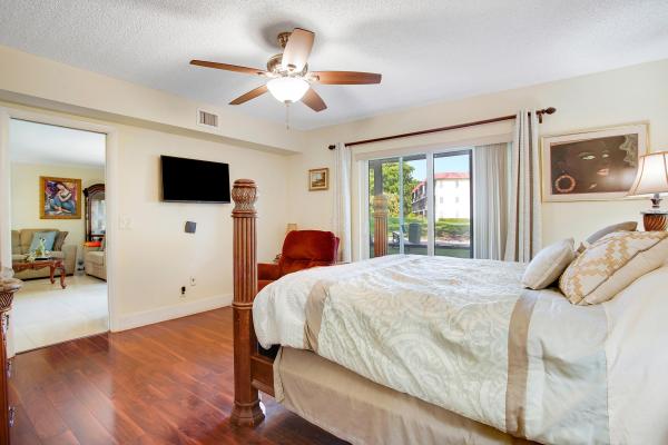Hollybrook Golf & Tennis Club, 211 S Hollybrook Dr #107, Pembroke Pines, Florida 33025, image 1