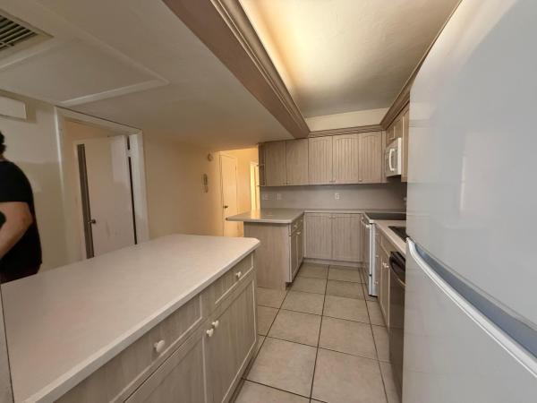 Crossroads, 917 NE 16th Ave #1, Fort Lauderdale, Florida 33304, image 2
