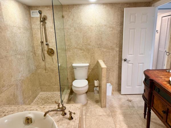 Boca View, 1000 Spanish River Rd #1B, Boca Raton, Florida 33432, image 2