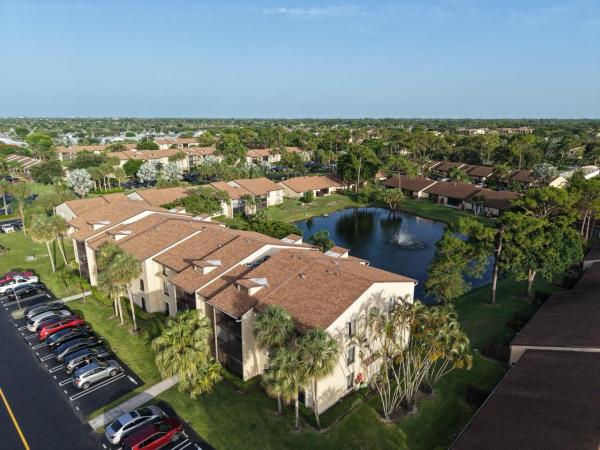 Pine Ridge North 2, 617 Sea Pine Way #E1, Greenacres, Florida 33415, image 3
