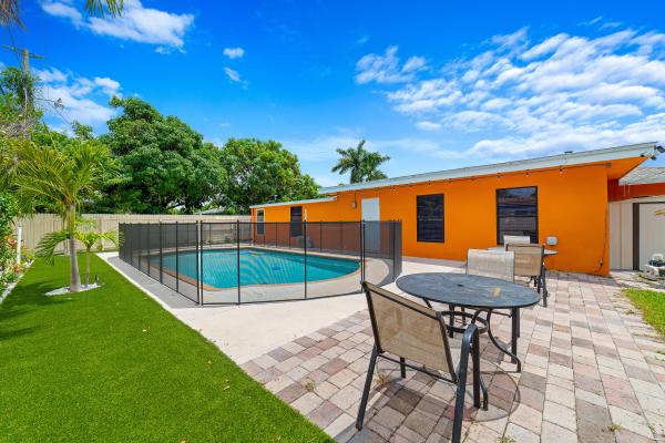 6767 Massachusetts Dr, Lake Worth, Florida 33462, image 1