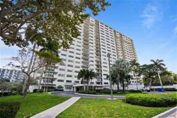 3200 Port Royale Dr N #1009, Lauderdale By The Sea, Florida 33308, image 2