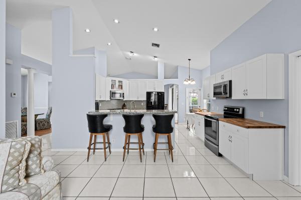 Coventry, 4220 NW 90th Ter, Coral Springs, Florida 33065, image 2