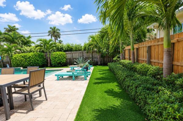Lake Placid, 2832 NE 34th St, Lighthouse Point, Florida 33064, image 1