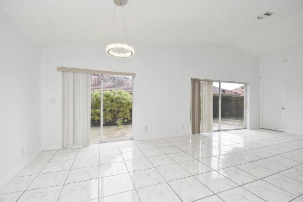 Waterway Cove Of Wellington, 1456 Waterway Cove Dr, Wellington, Florida 33414, image 2