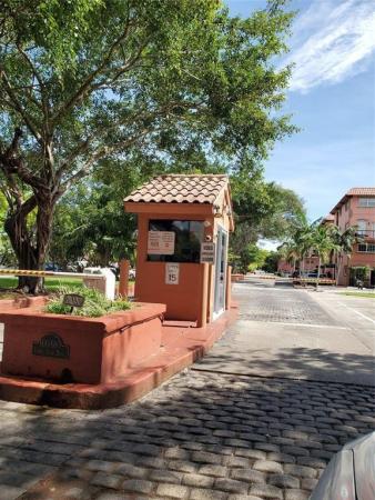 620 Tennis Club Dr #103, Wilton Manors, Florida 33311, image 2